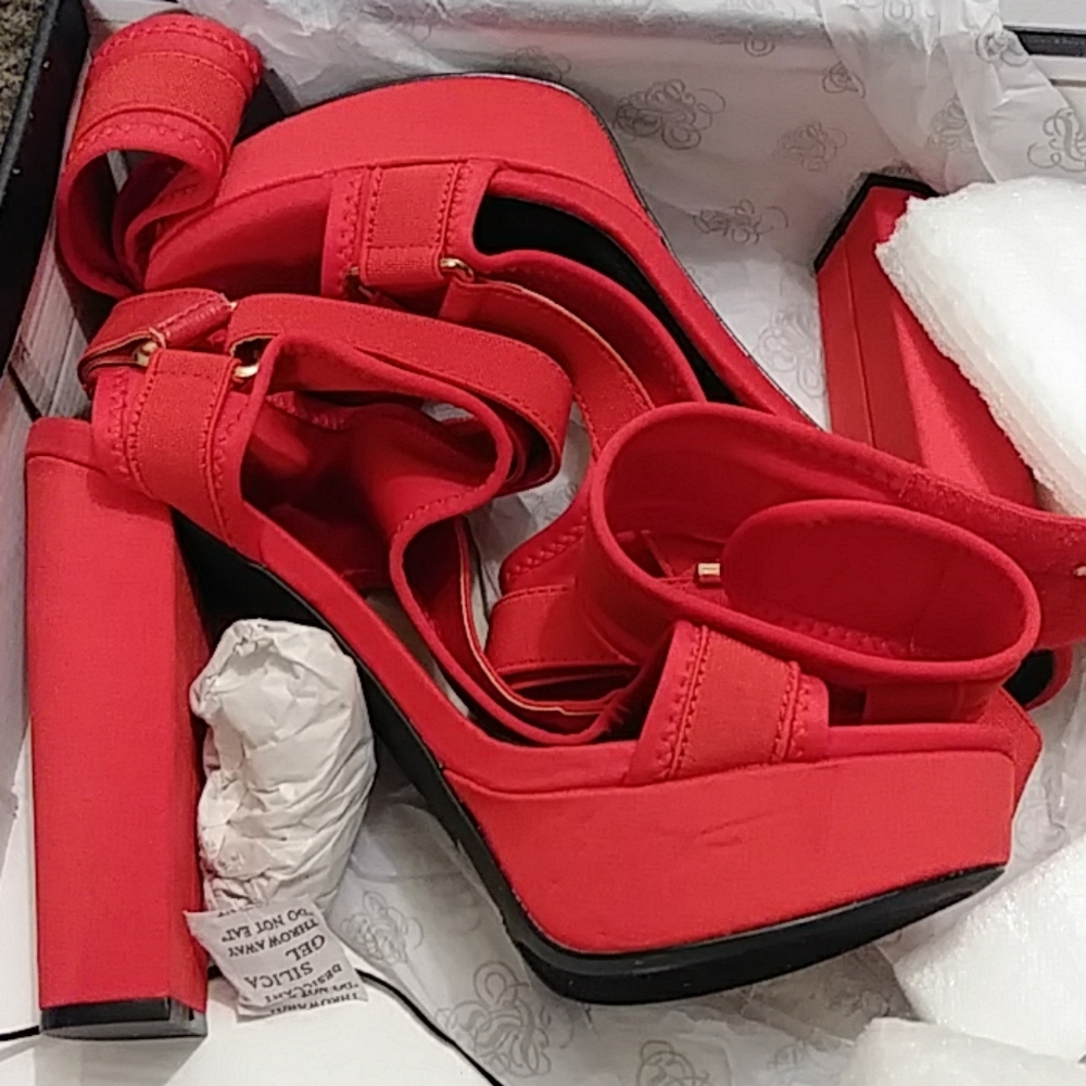 High heel dreams - Picture 3 of 8